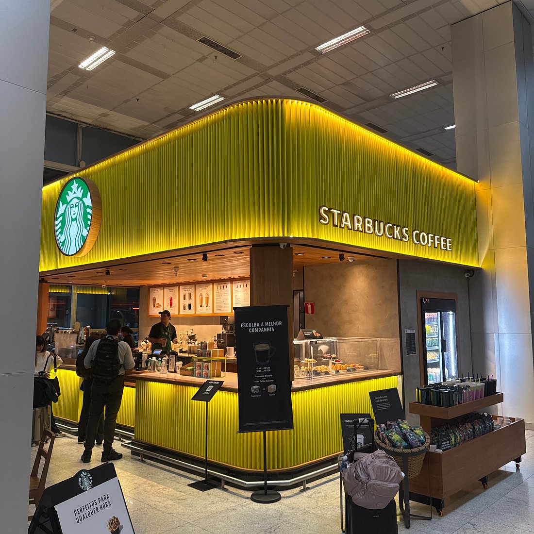 Café da manhã superfaturado no aeroporto